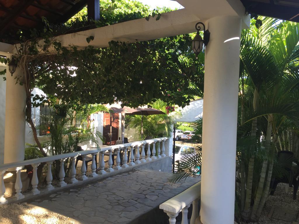 Hotel Flores (Adults Only) Тамариндо Экстерьер фото